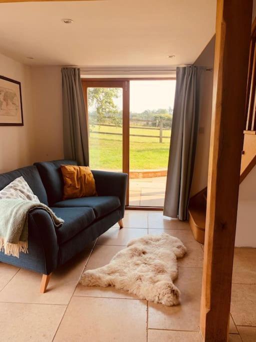 2 Beds & Living In Our Idyllic Country Cottage Bedford Extérieur photo